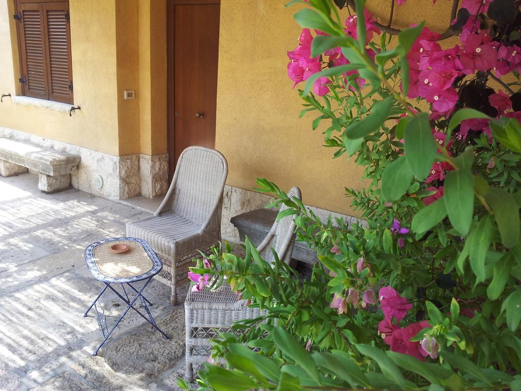 Villa Carcano Trani Chambre photo