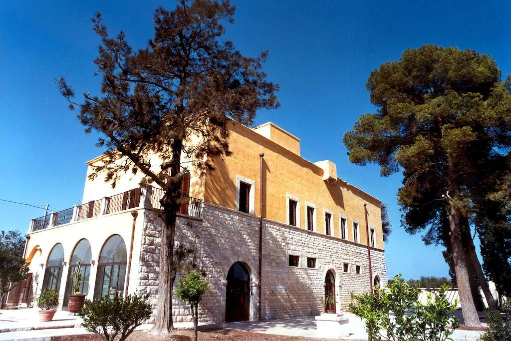 Villa Carcano Trani Extérieur photo
